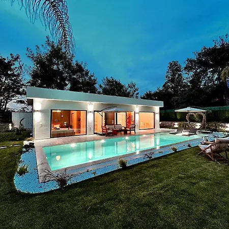 Solin House Вилла